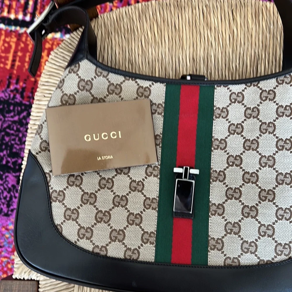 Small classic Gucci hand bag. Brown leather trim. - Picture 3 of 9